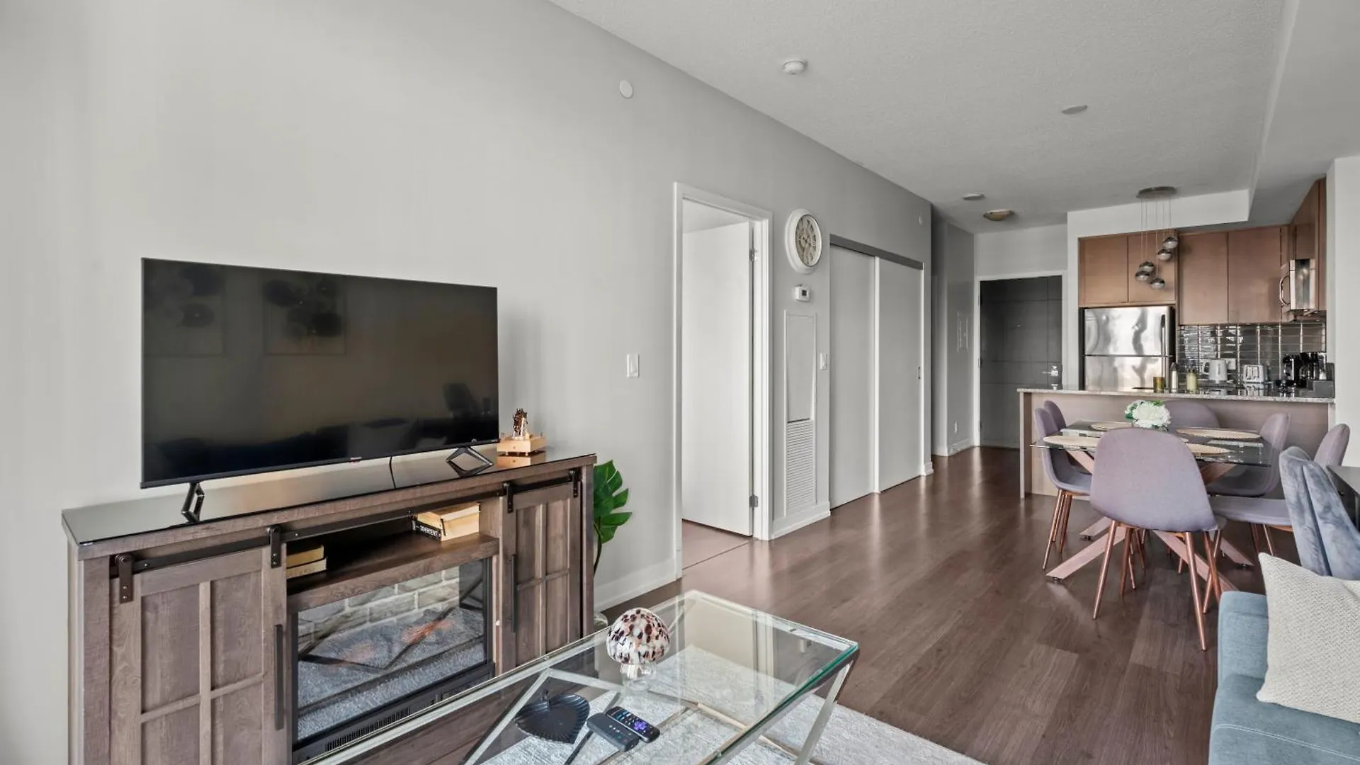 Modern Lillian St Apartments By Globalstay Toronto