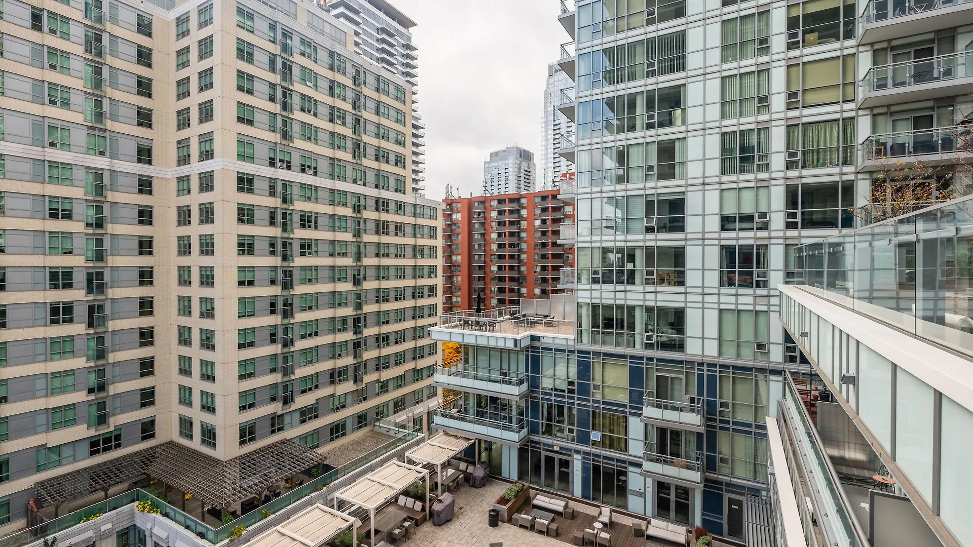 Modern Lillian St Apartments By Globalstay Toronto