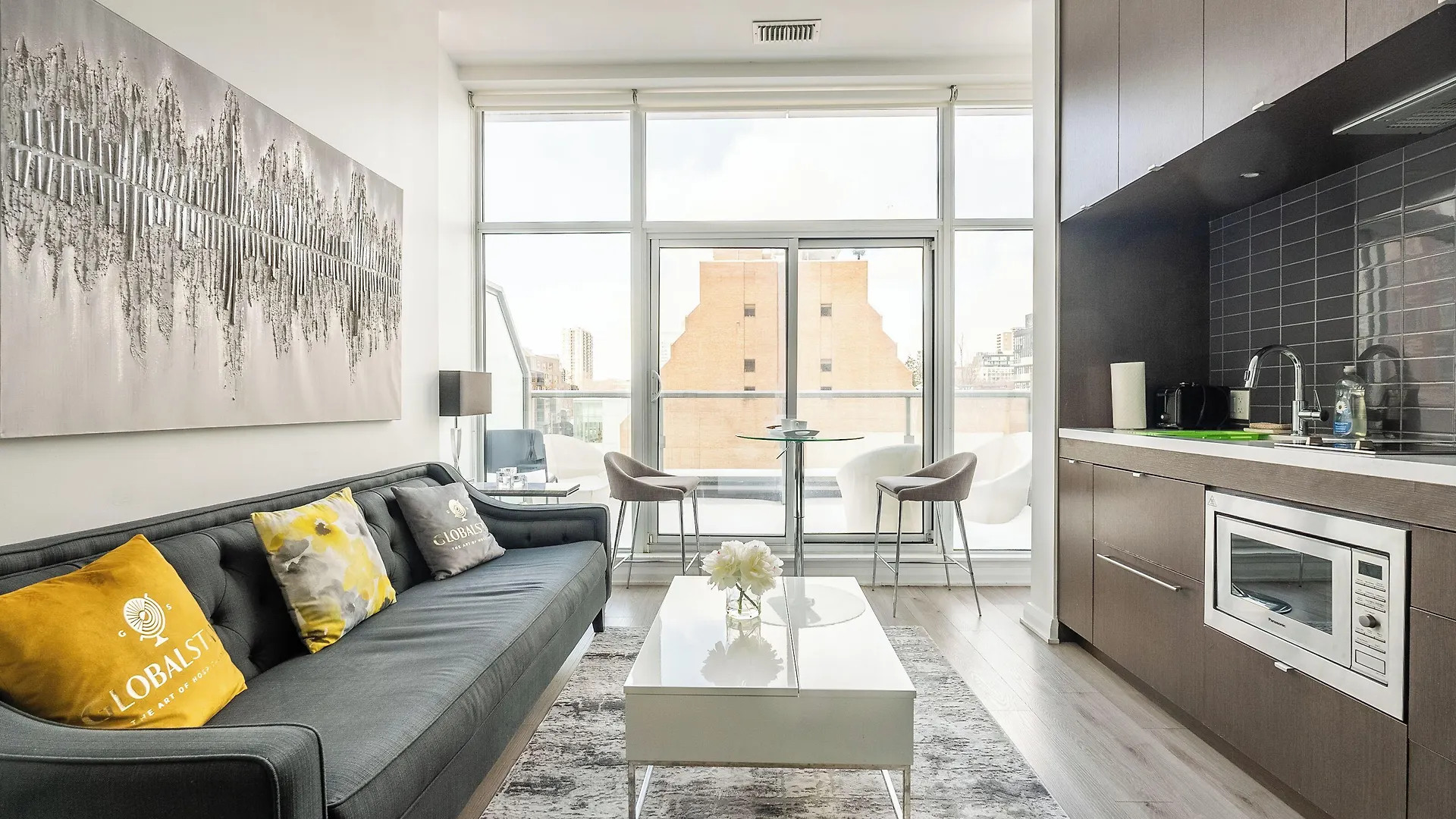 Modern Lillian St Apartments By Globalstay Toronto Kanada